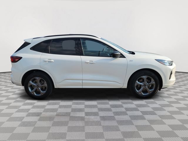 Certified 2024 Ford Escape ST-Line w/ Tech Pack #1 AWD/4WD image 7