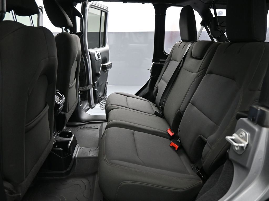 Used 2018 Jeep Wrangler Unlimited Sport image 47