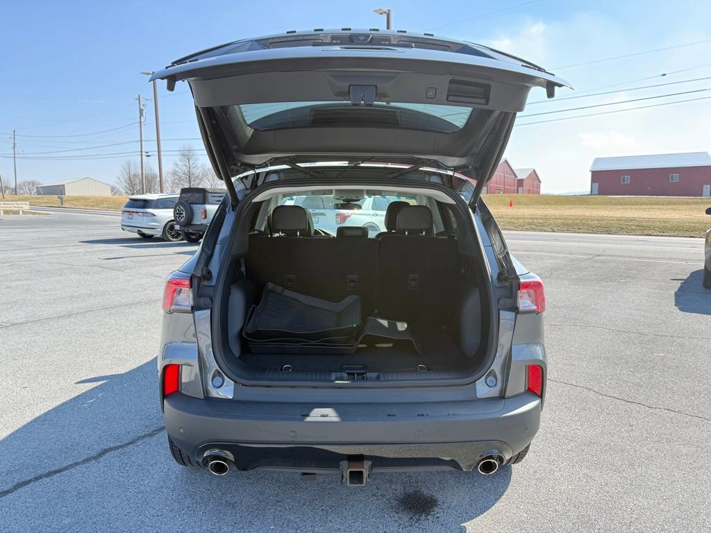 Certified 2022 Ford Escape SEL w/ SEL Stealth AWD Package image 28
