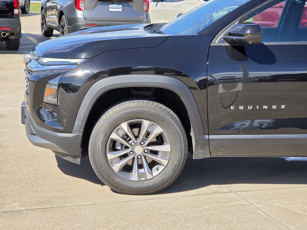 Used 2025 Chevrolet Equinox LT w/ Convenience Package II FWD image 9