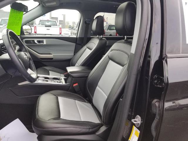 Certified 2023 Ford Explorer XLT w/ Equipment Group 202A AWD/4WD image 12
