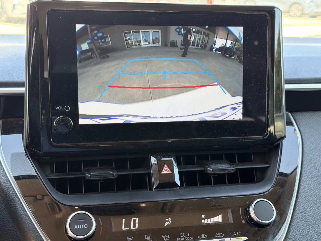 Used 2025 Toyota Corolla LE FWD image 27