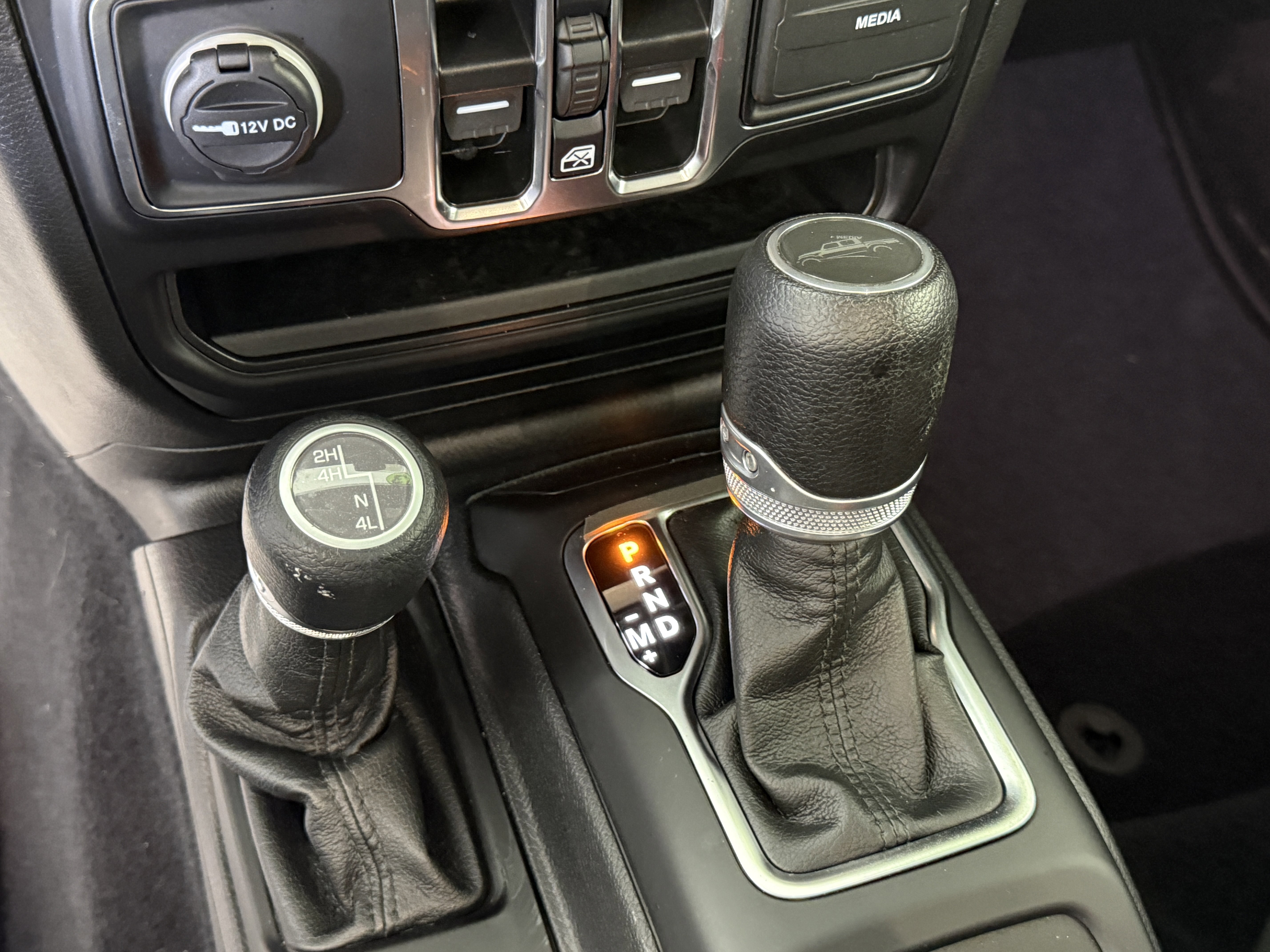 Used 2023 Jeep Gladiator Willys image 21