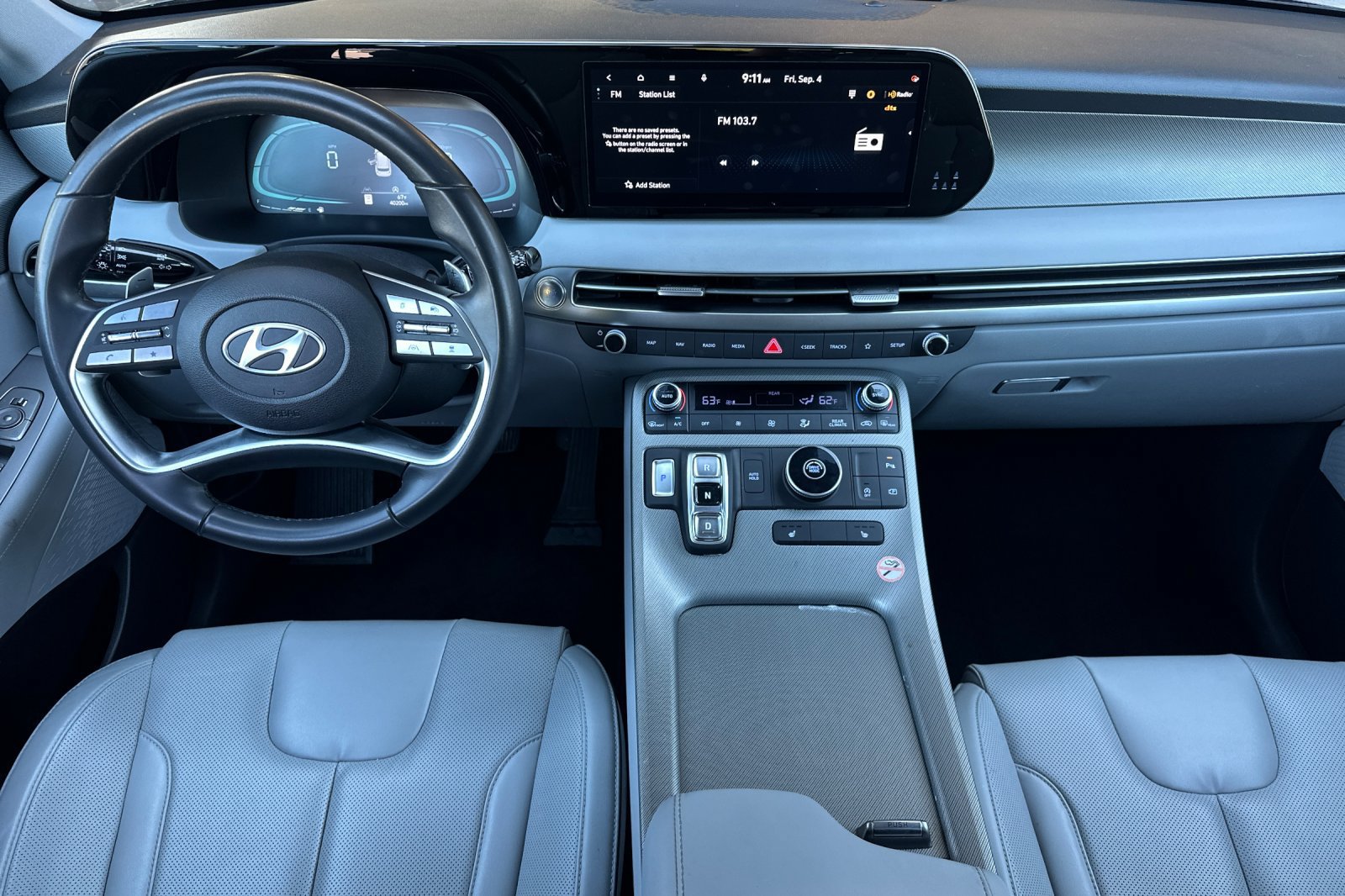 Used 2025 Hyundai Palisade SEL FWD image 12