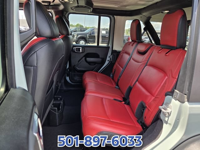 Used 2023 Jeep Wrangler Unlimited Rubicon w/ Cold Weather Group AWD/4WD image 10