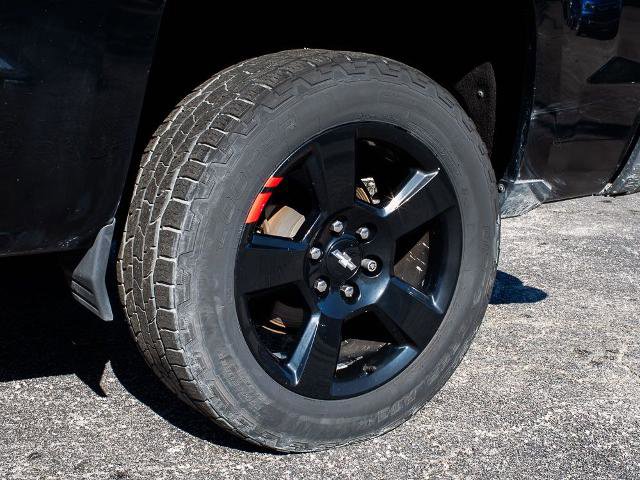 Used 2018 Chevrolet Silverado 1500 LT w/ Redline Edition image 6