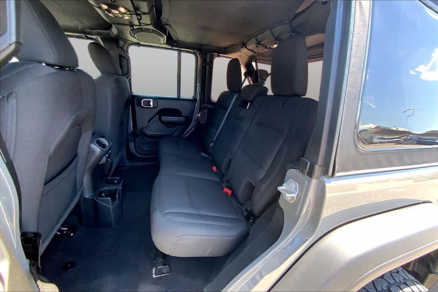 Used 2023 Jeep Wrangler Unlimited Sport AWD/4WD image 19