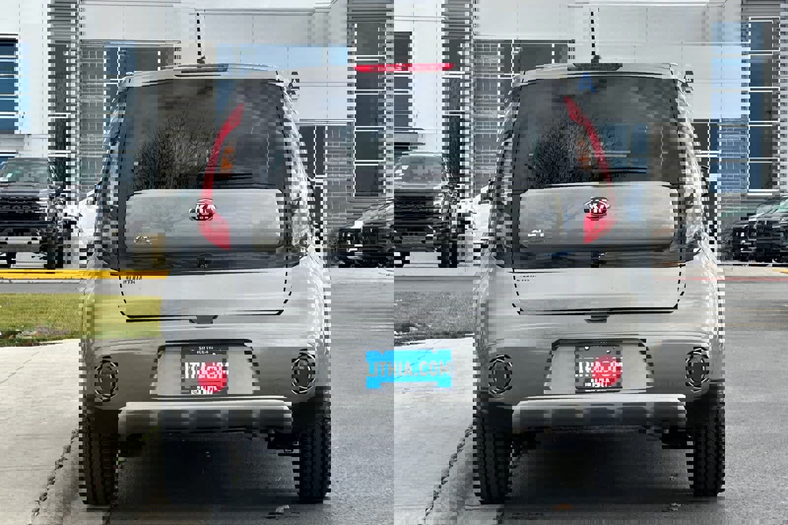 Used 2019 Kia Soul + image 4