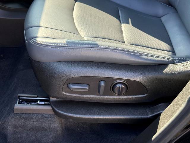 Used 2022 Buick Enclave Essence w/ Sport Touring Edition AWD/4WD image 14