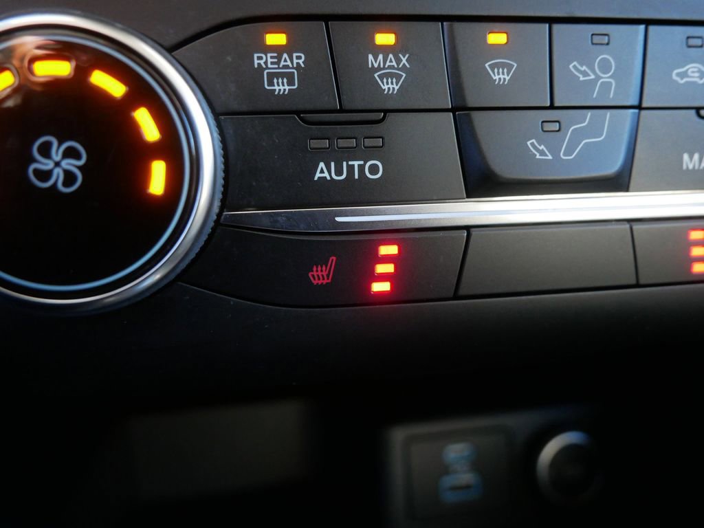 Certified 2020 Ford Escape SE image 23