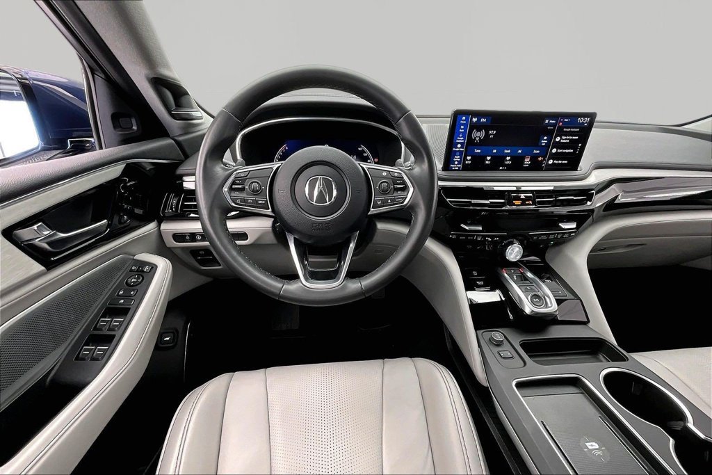 Used 2025 Acura MDX w/ Technology Package FWD image 5