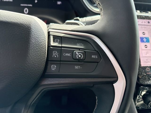 Used 2023 Jeep Grand Cherokee Limited w/ Luxury Tech Group II AWD/4WD image 24