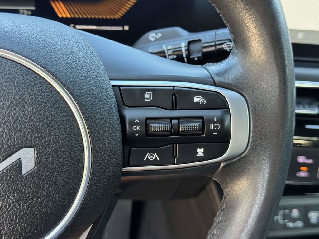 Used 2025 Kia K5 GT-Line AWD/4WD image 13