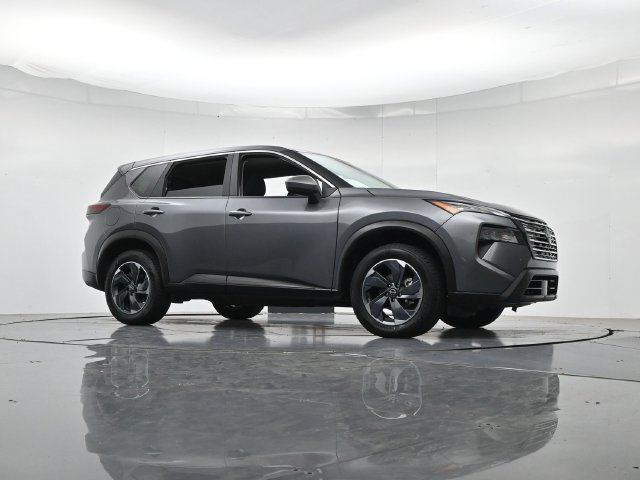 Used 2025 Nissan Rogue SV FWD image 34