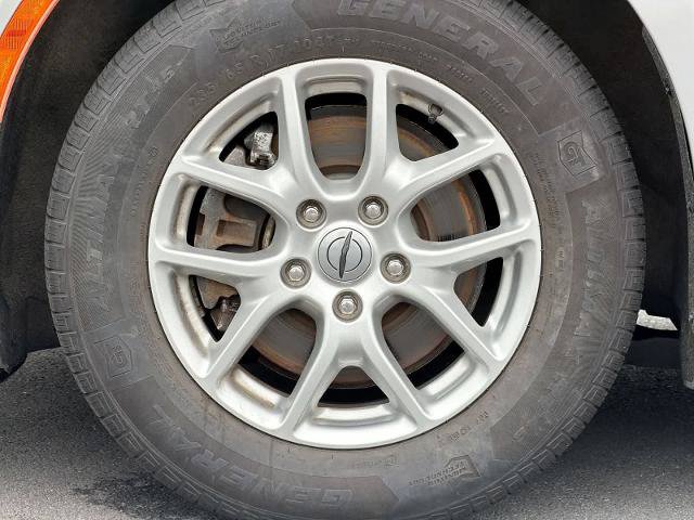 Used 2021 Chrysler Voyager LX FWD image 14