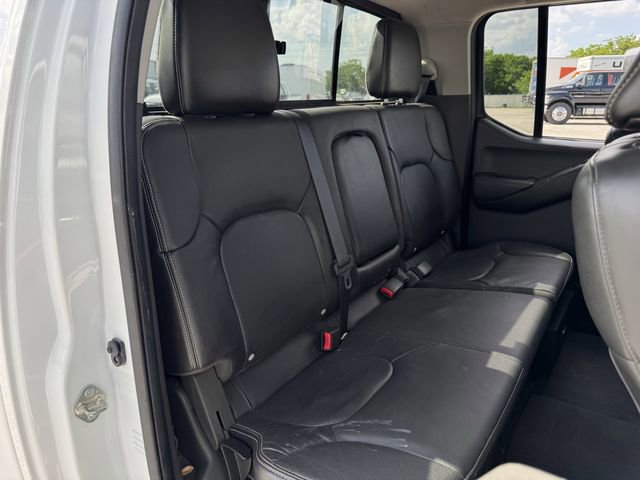 Used 2020 Nissan Frontier PRO-4X w/ Pro-4x Utility Package image 27