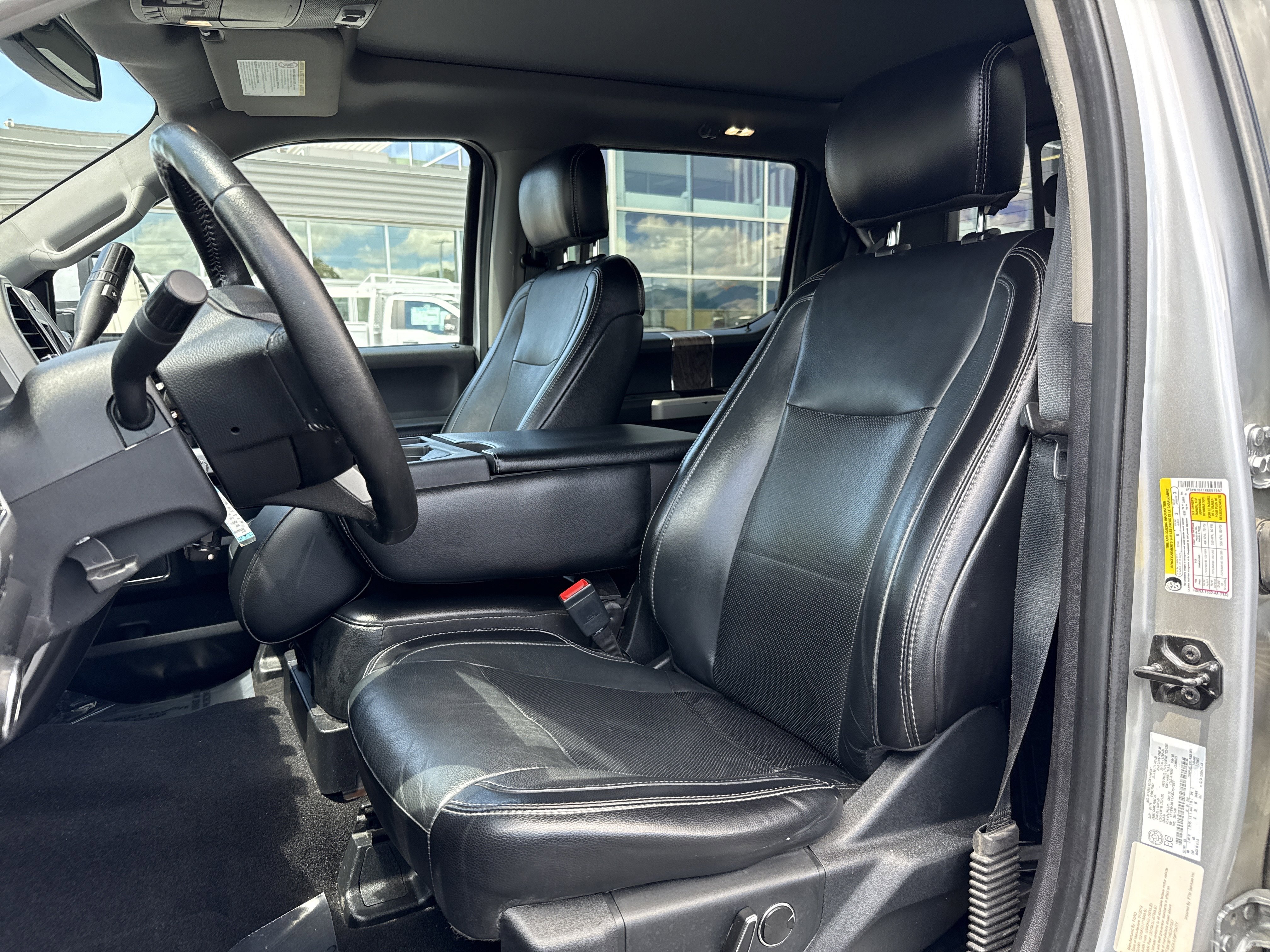 Certified 2019 Ford F350 Lariat w/ Camper Package AWD/4WD image 11