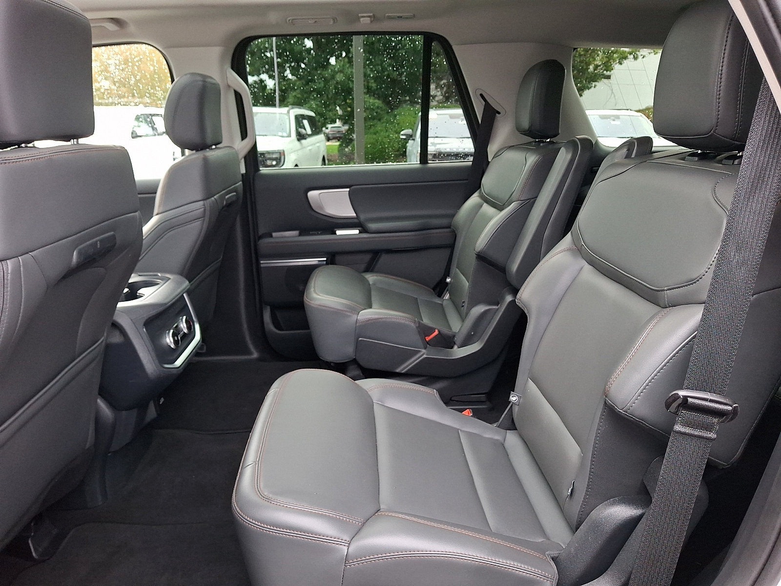 Certified 2025 Ford Expedition Active AWD/4WD image 13