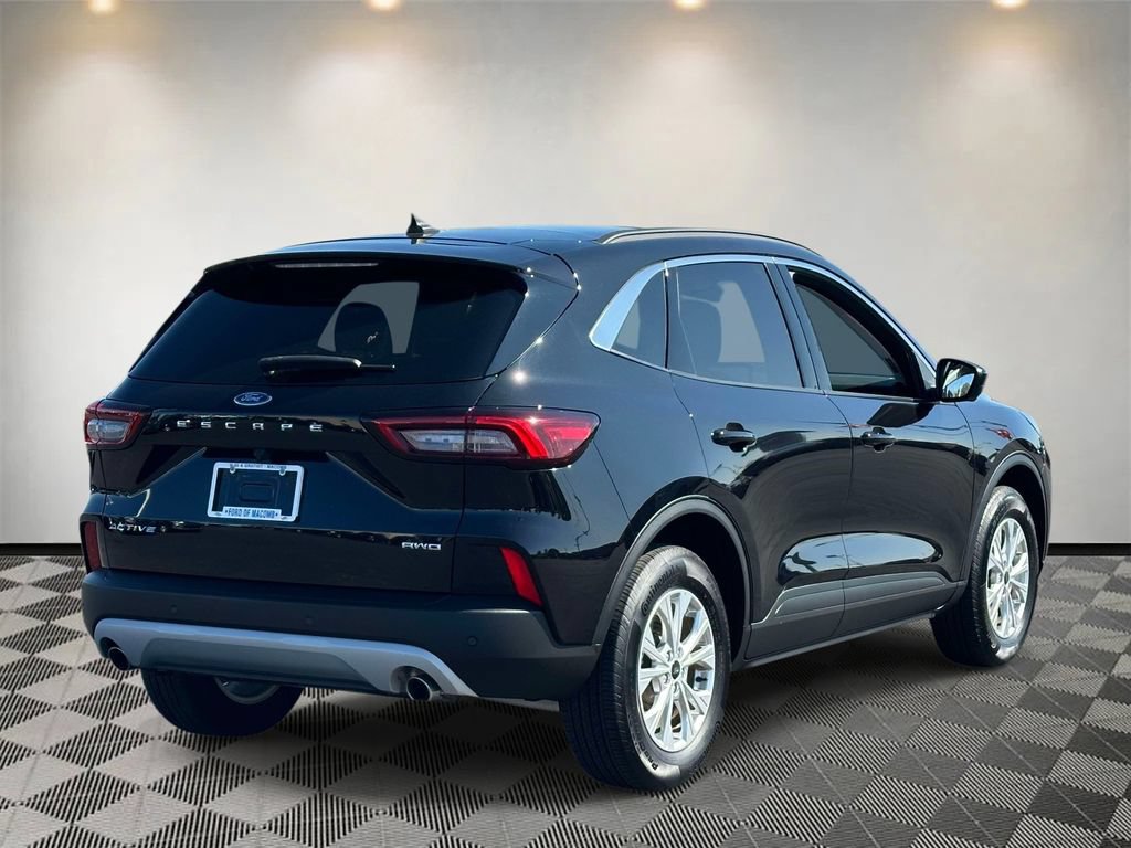 Certified 2024 Ford Escape Active w/ Tech Pack #2 AWD/4WD image 4