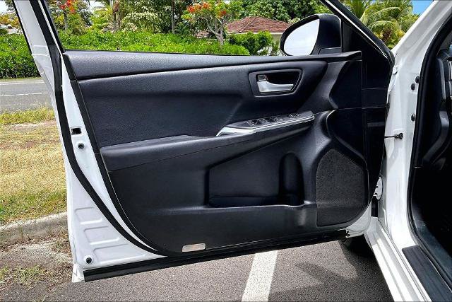 Used 2017 Toyota Camry XLE FWD image 18