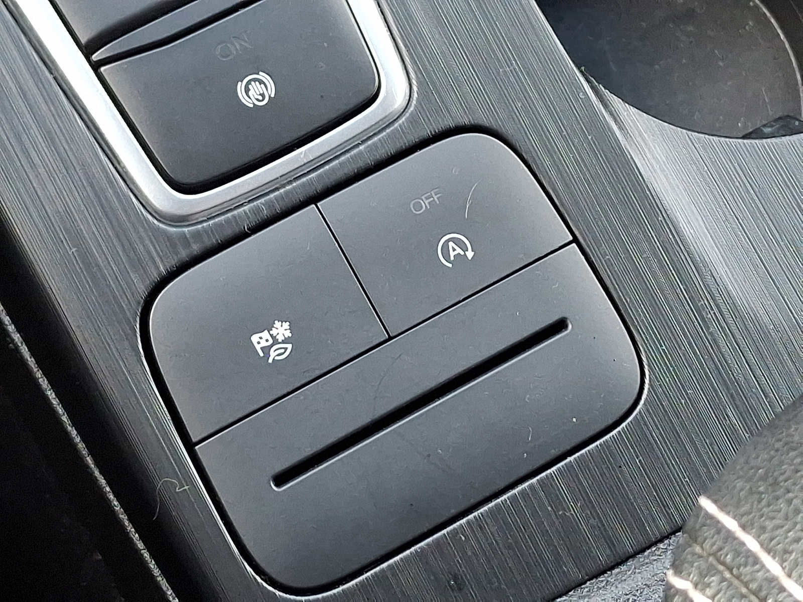 Certified 2022 Ford Escape SE image 25