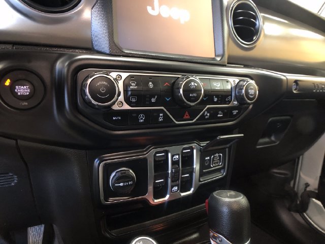 Used 2022 Jeep Wrangler Unlimited Sport AWD/4WD image 17