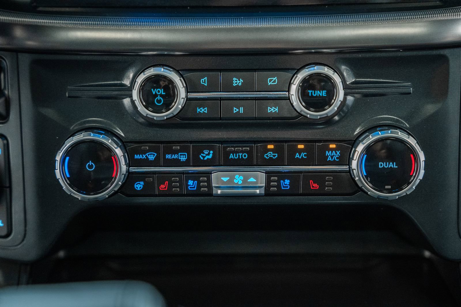 Certified 2024 Ford F150 Lariat image 30