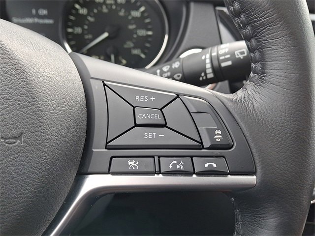 Used 2017 Nissan Rogue SL w/ SL Premium Package image 22