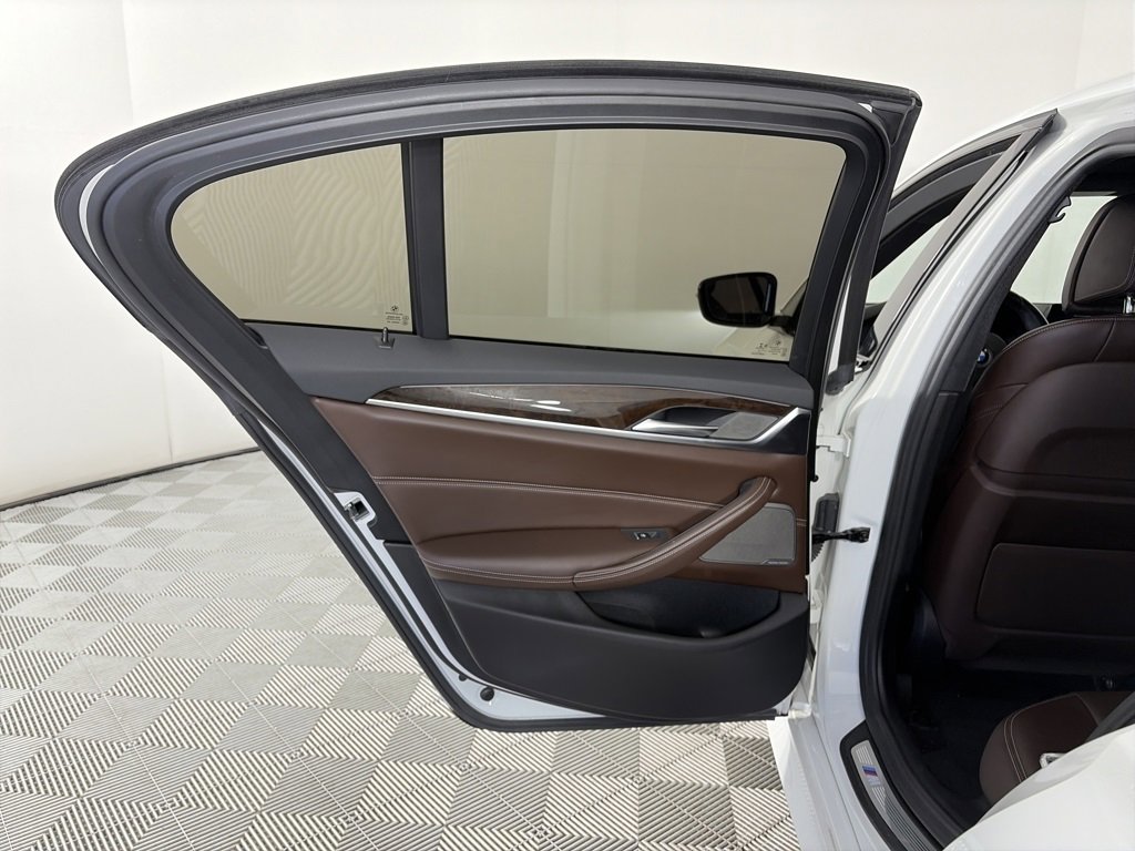 Used 2019 BMW 540i xDrive w/ M Sport Package image 12