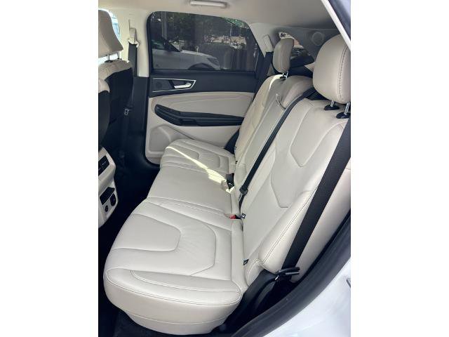 Certified 2022 Ford Edge Titanium AWD/4WD image 9