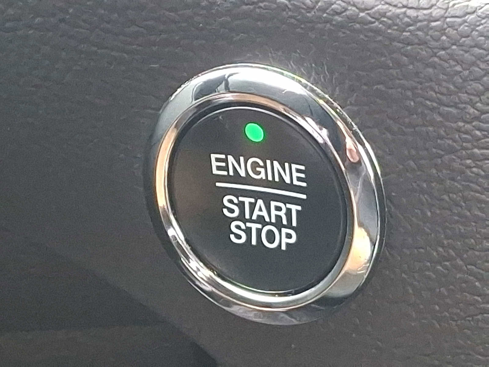 Certified 2024 Ford Edge SE image 24