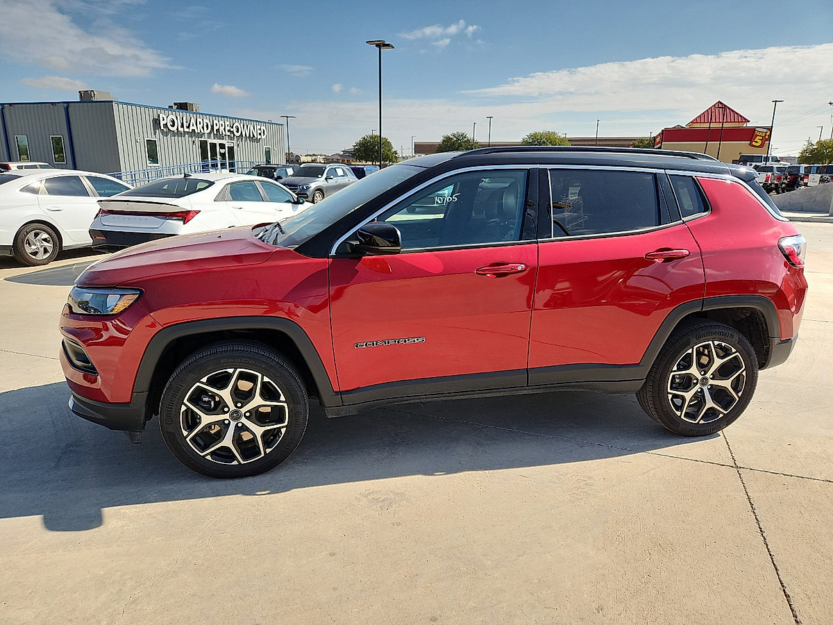 Used 2025 Jeep Compass Limited AWD/4WD image 2