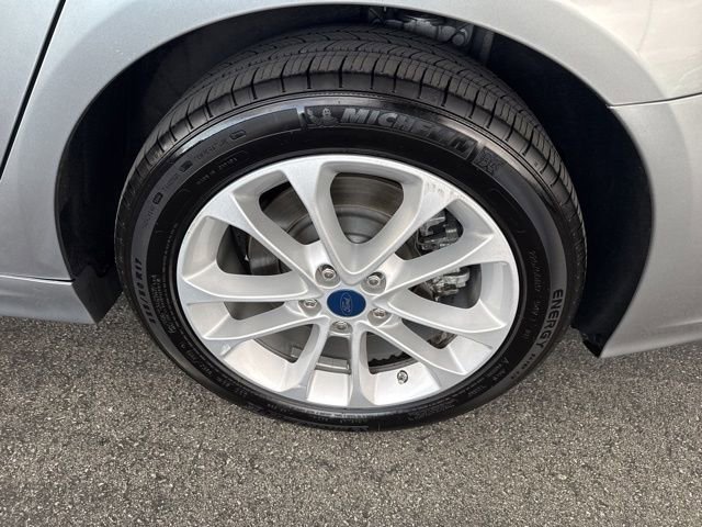 Certified 2020 Ford Fusion Energi Titanium FWD image 9