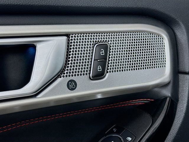 Certified 2023 Ford Explorer ST-Line w/ Class IV Trailer Tow Package image 19