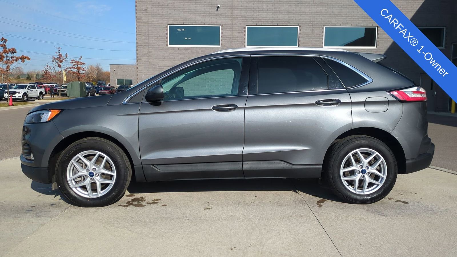 Certified 2022 Ford Edge SEL w/ Convenience Package image 2