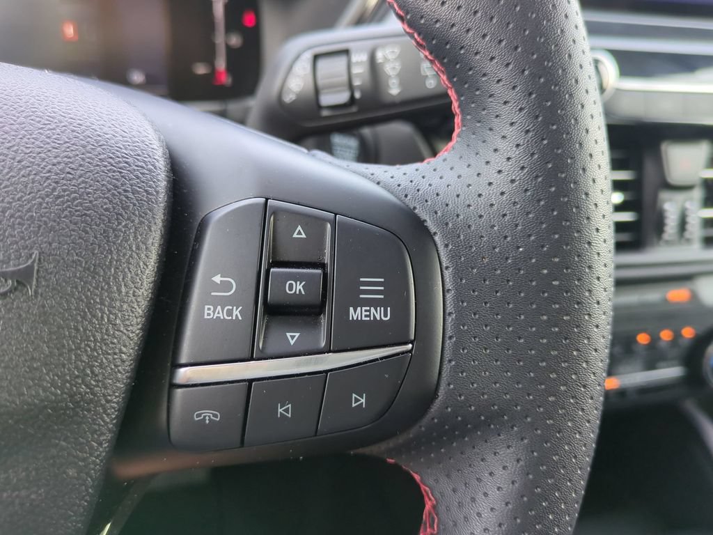 Certified 2025 Ford Escape ST-Line FWD image 27