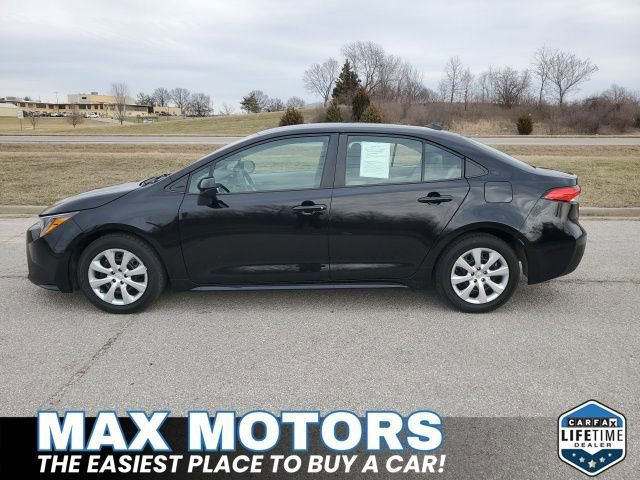 Used 2023 Toyota Corolla LE image 2