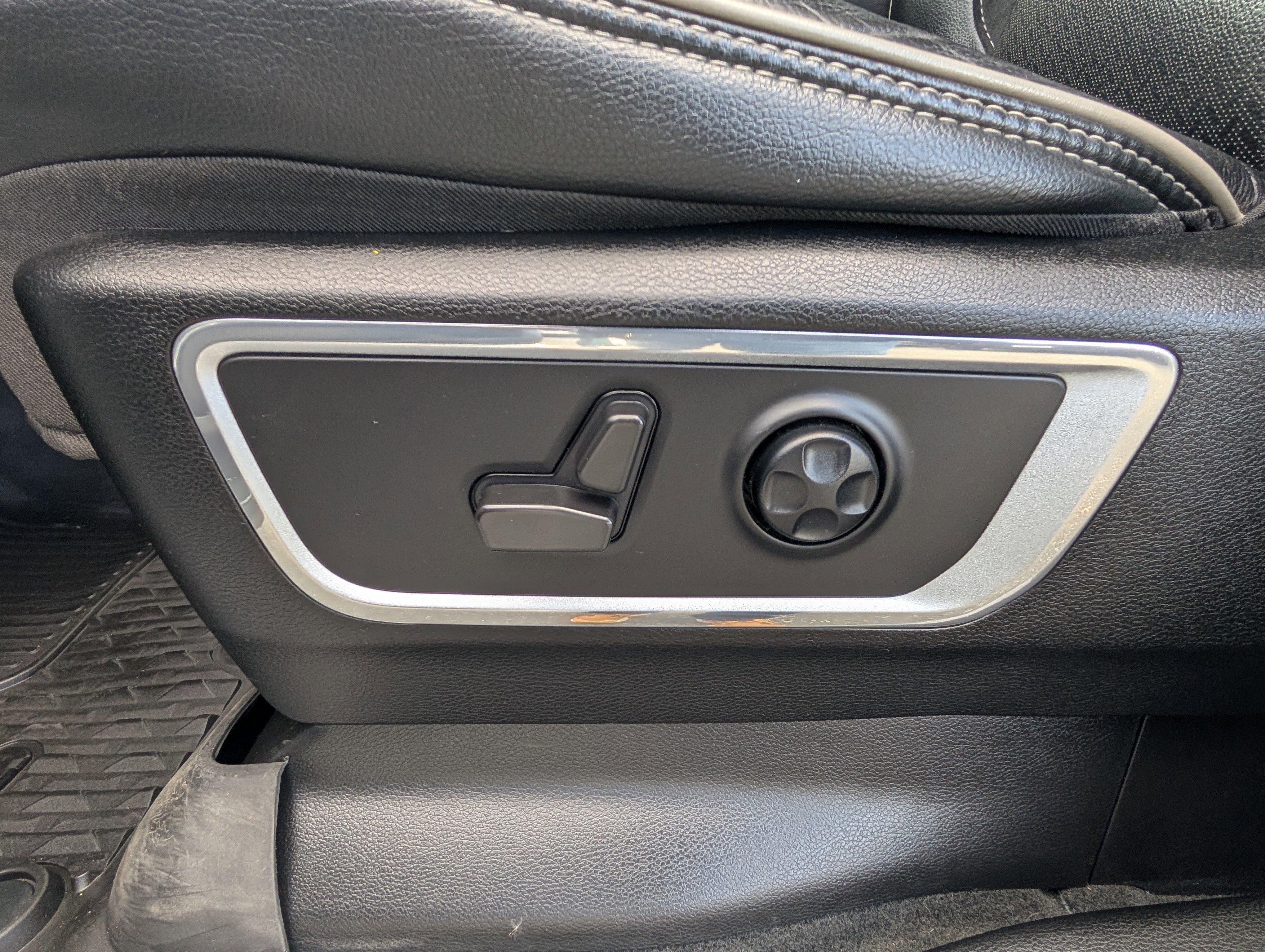 Used 2021 RAM 1500 Laramie image 21