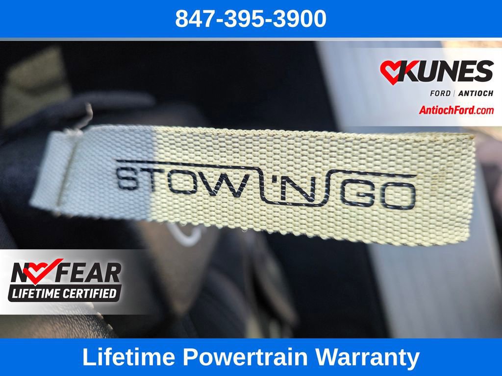 Used 2023 Chrysler Voyager LX image 23