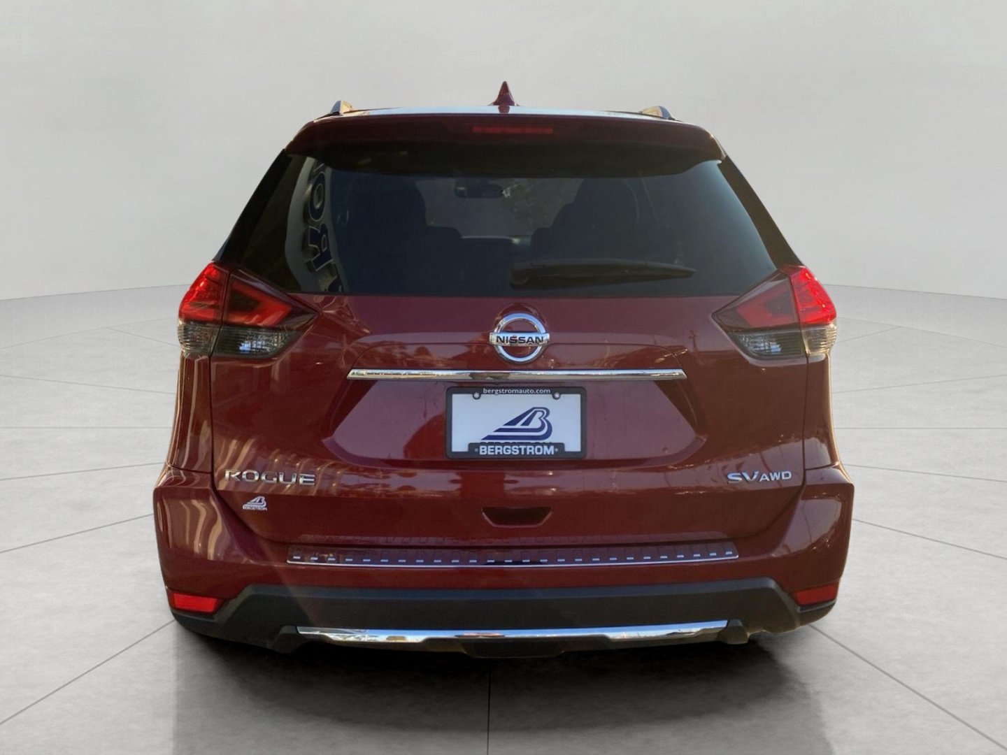 Used 2017 Nissan Rogue SV w/ Sun & Sound Touring Package AWD/4WD image 9
