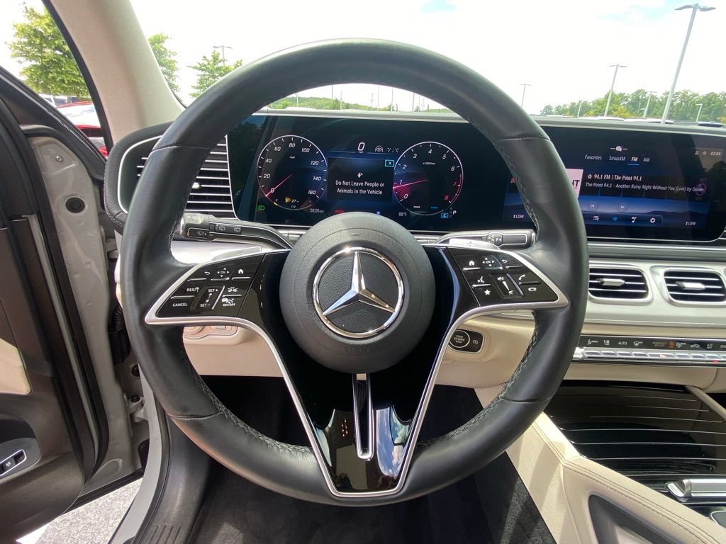 Used 2024 Mercedes-Benz GLS 450 4MATIC image 12