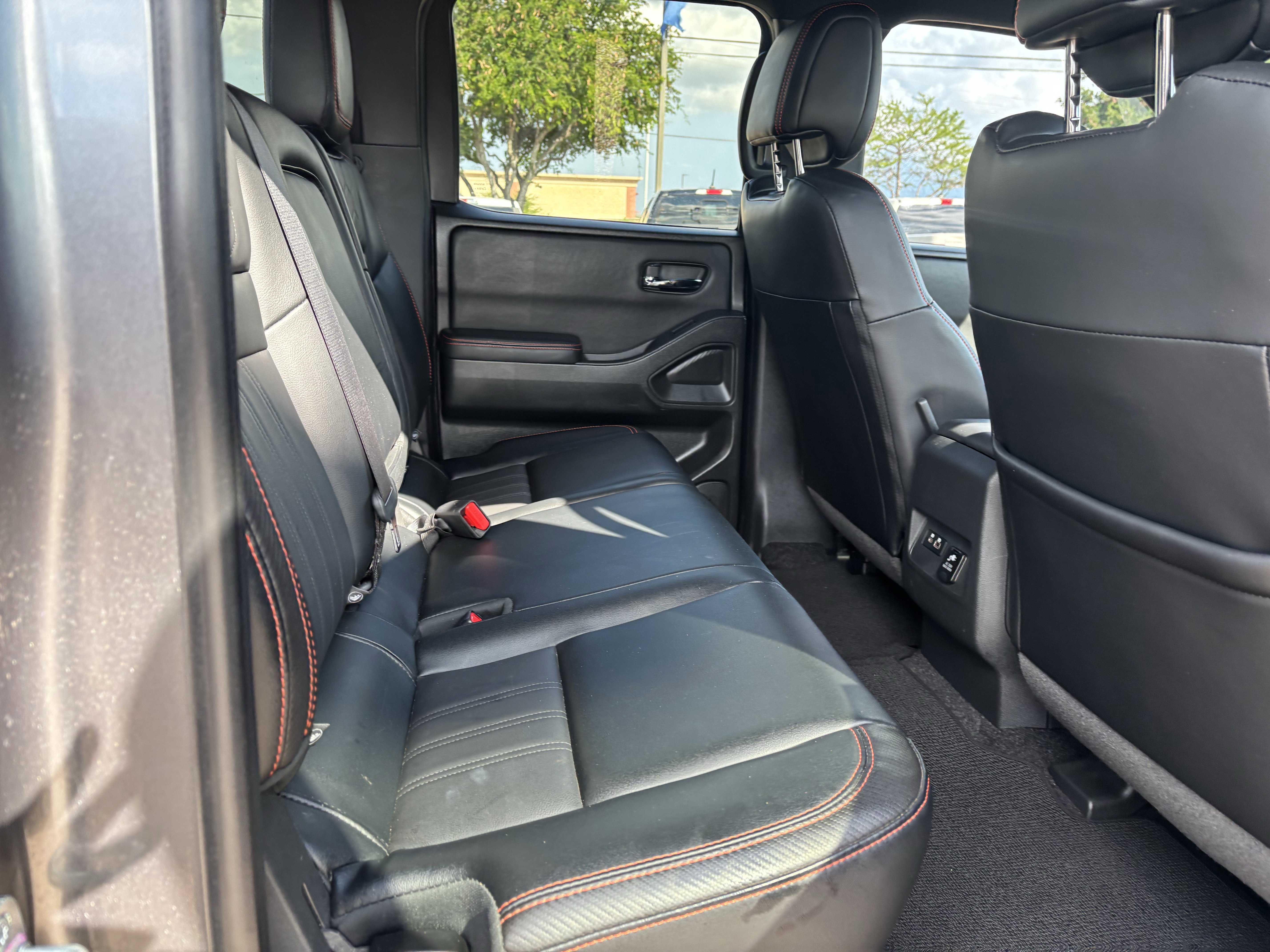 Used 2023 Nissan Frontier Pro-X w/ Pro-X Premium Package image 19