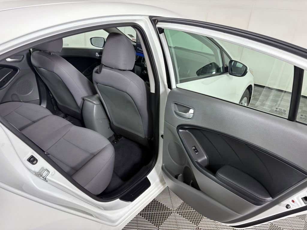 Used 2018 Kia Forte LX w/ LX Rear Camera Package image 29