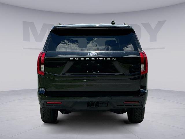 Certified 2025 Ford Expedition Active AWD/4WD image 4