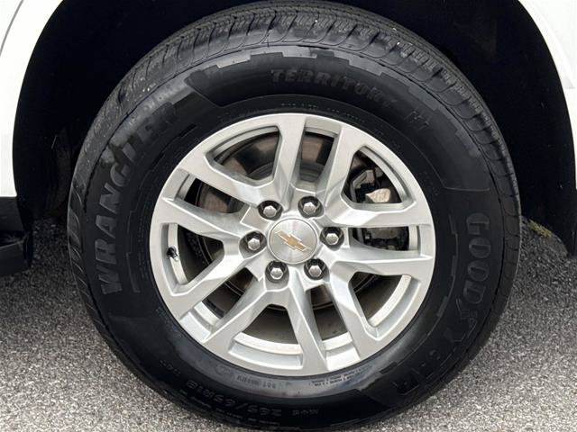 Used 2024 Chevrolet Tahoe LT w/ Luxury Package AWD/4WD image 9