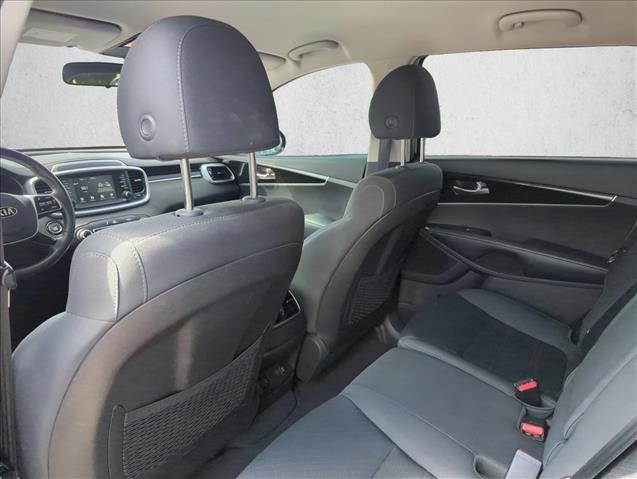 Used 2020 Kia Sorento S FWD image 17