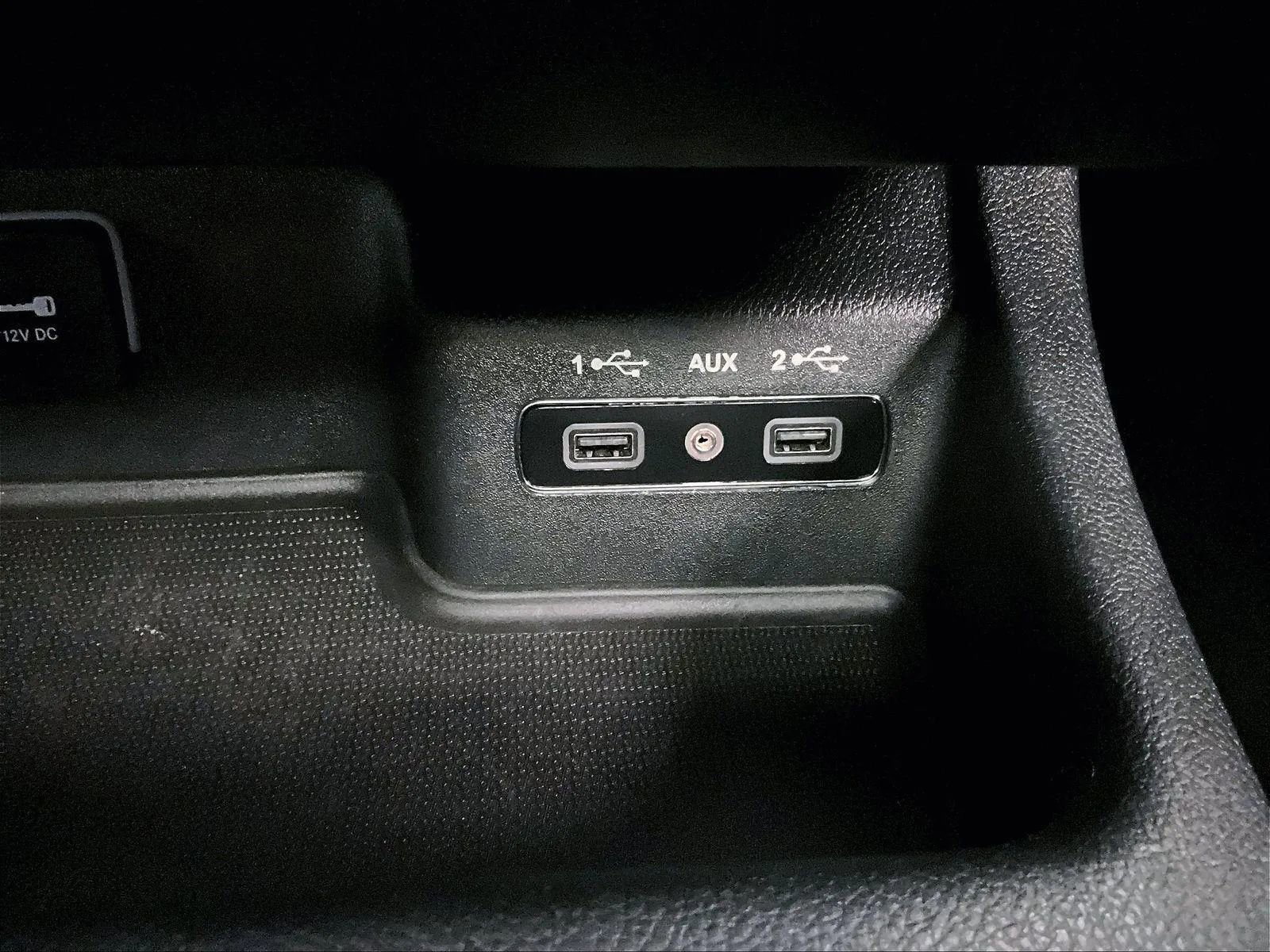 Used 2018 Dodge Durango SXT w/ Quick Order Package 2BB AWD/4WD image 32