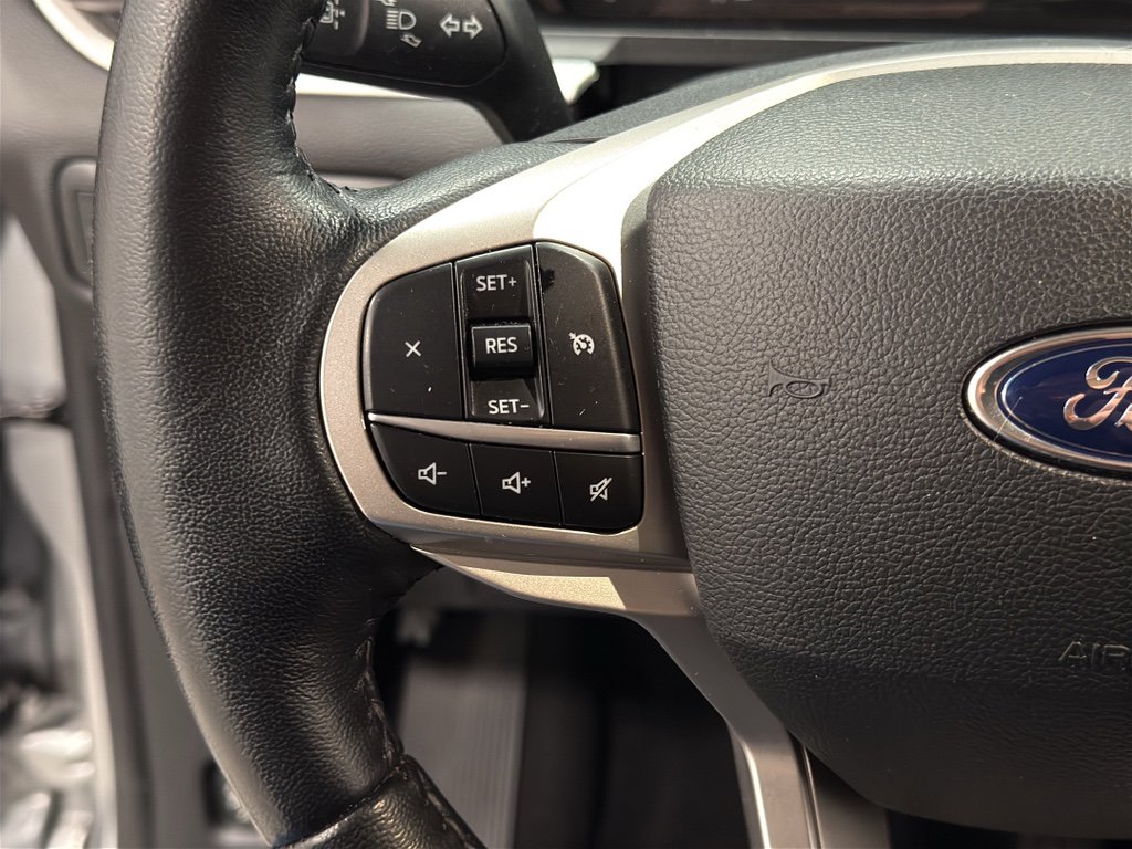 Certified 2022 Ford Explorer XLT w/ Class IV Trailer Tow Package image 13