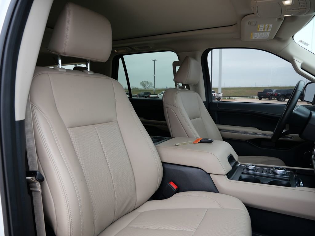 Certified 2024 Ford Expedition Max XLT image 19