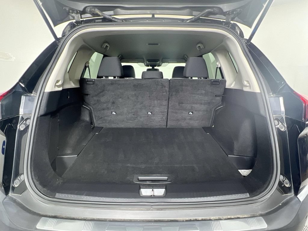 Used 2021 Nissan Rogue SV AWD/4WD image 29